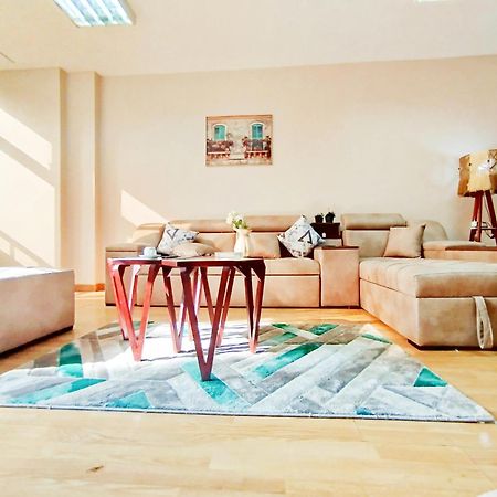 Garden City Apartment In Downtown Kairo Exterior foto